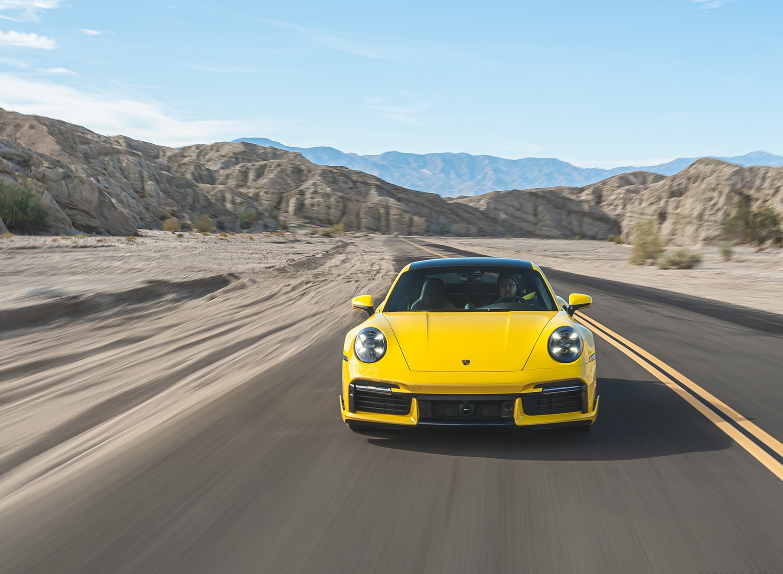 2021 Porsche 911 Turbo (Color: Racing Yellow; US-Spec) Front Wallpapers  #135 of 225