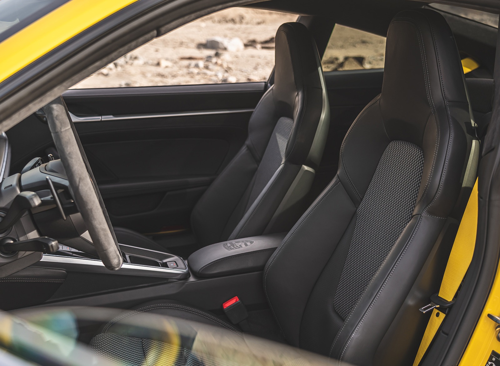 2021 Porsche 911 Turbo (Color: Racing Yellow; US-Spec) Interior Seats Wallpapers #192 of 225