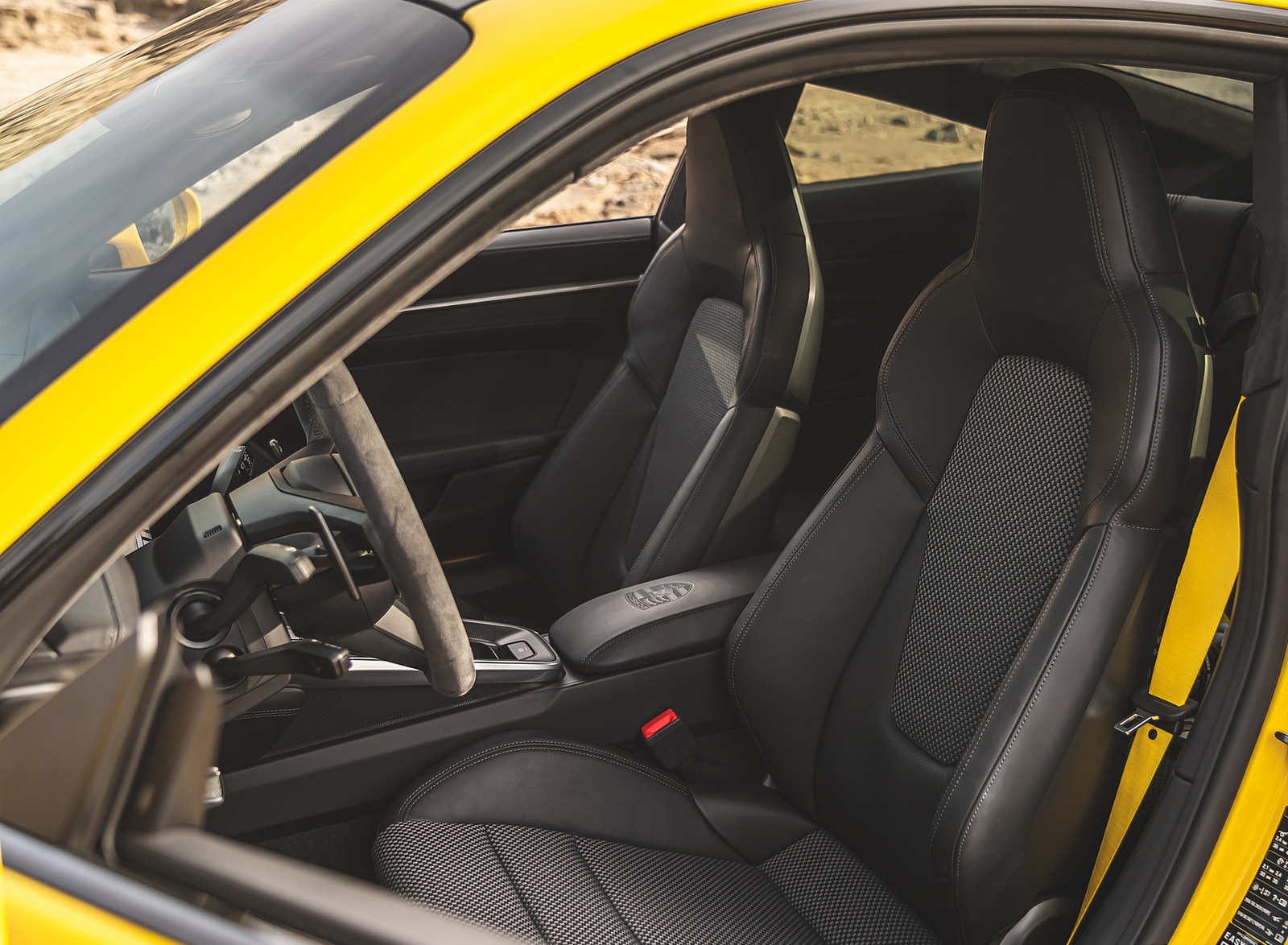 2021 Porsche 911 Turbo (Color: Racing Yellow; US-Spec) Interior Seats Wallpapers #193 of 225