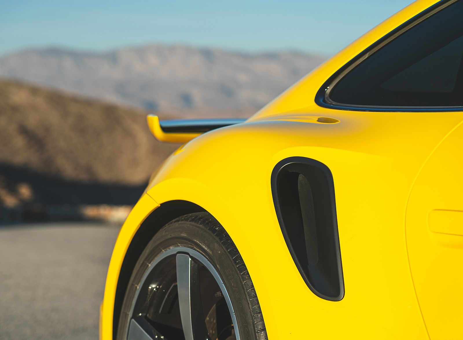 2021 Porsche 911 Turbo (Color: Racing Yellow; US-Spec) Side Vent Wallpapers #174 of 225
