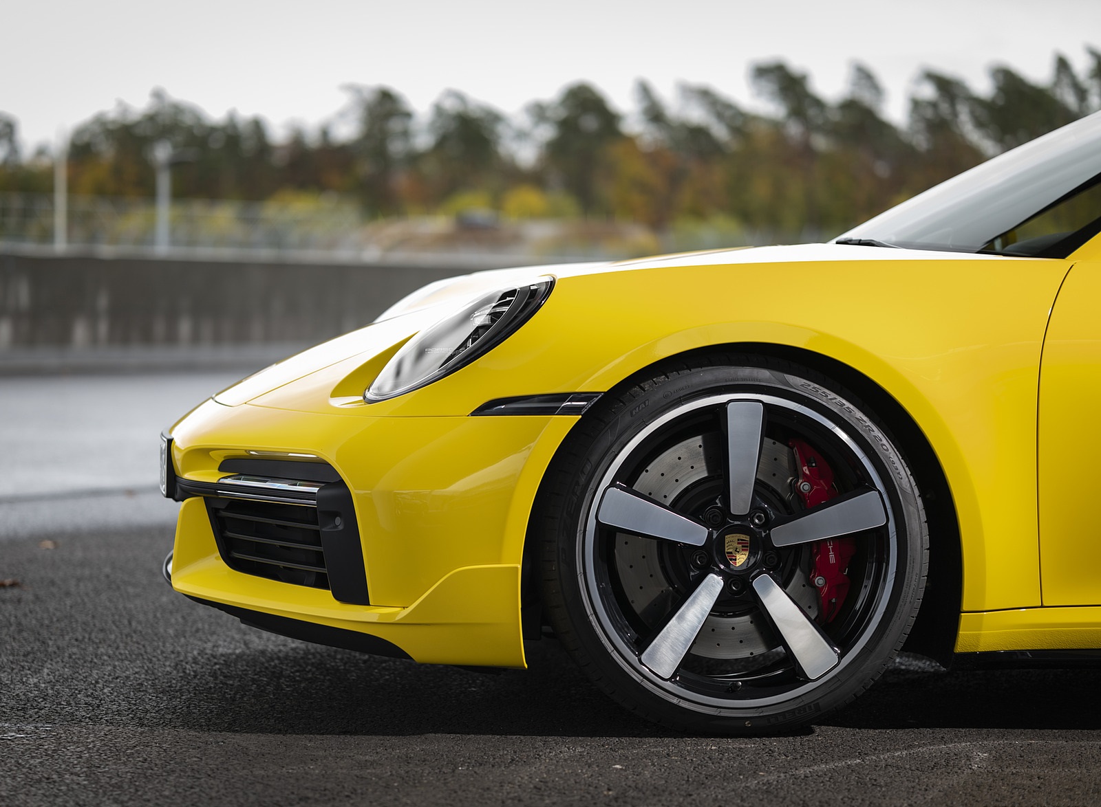 2021 Porsche 911 Turbo (Color: Racing Yellow) Wheel Wallpapers  #24 of 225