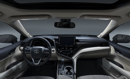 2021 Toyota Camry XLE Interior Cockpit Wallpapers 450x275 (10)