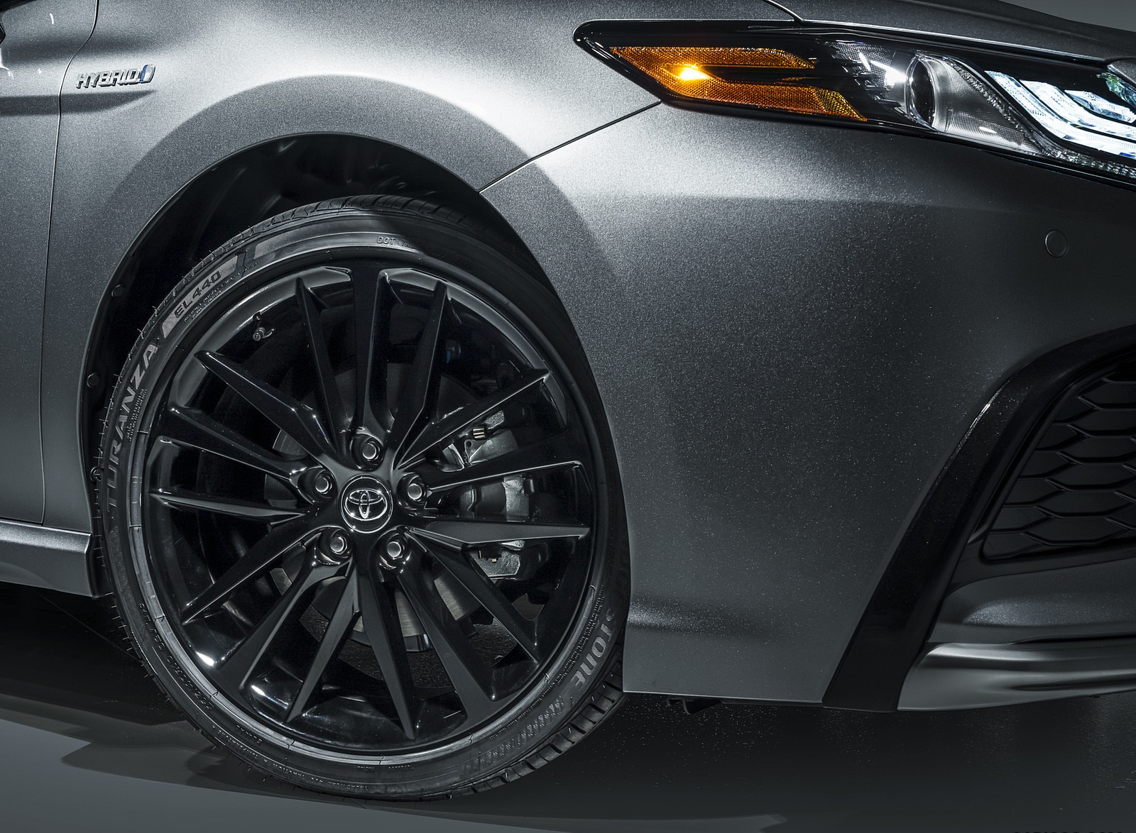 2021 Toyota Camry XSE Hybrid Wheel Wallpapers (6)