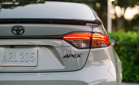 2021 Toyota Corolla Apex Edition Tail Light Wallpapers 450x275 (40)