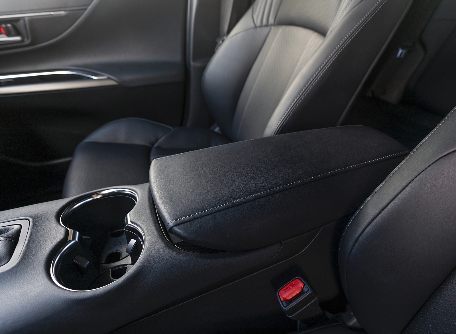 2021 Toyota Venza Hybrid Limited Interior Detail Wallpapers #41 of 44