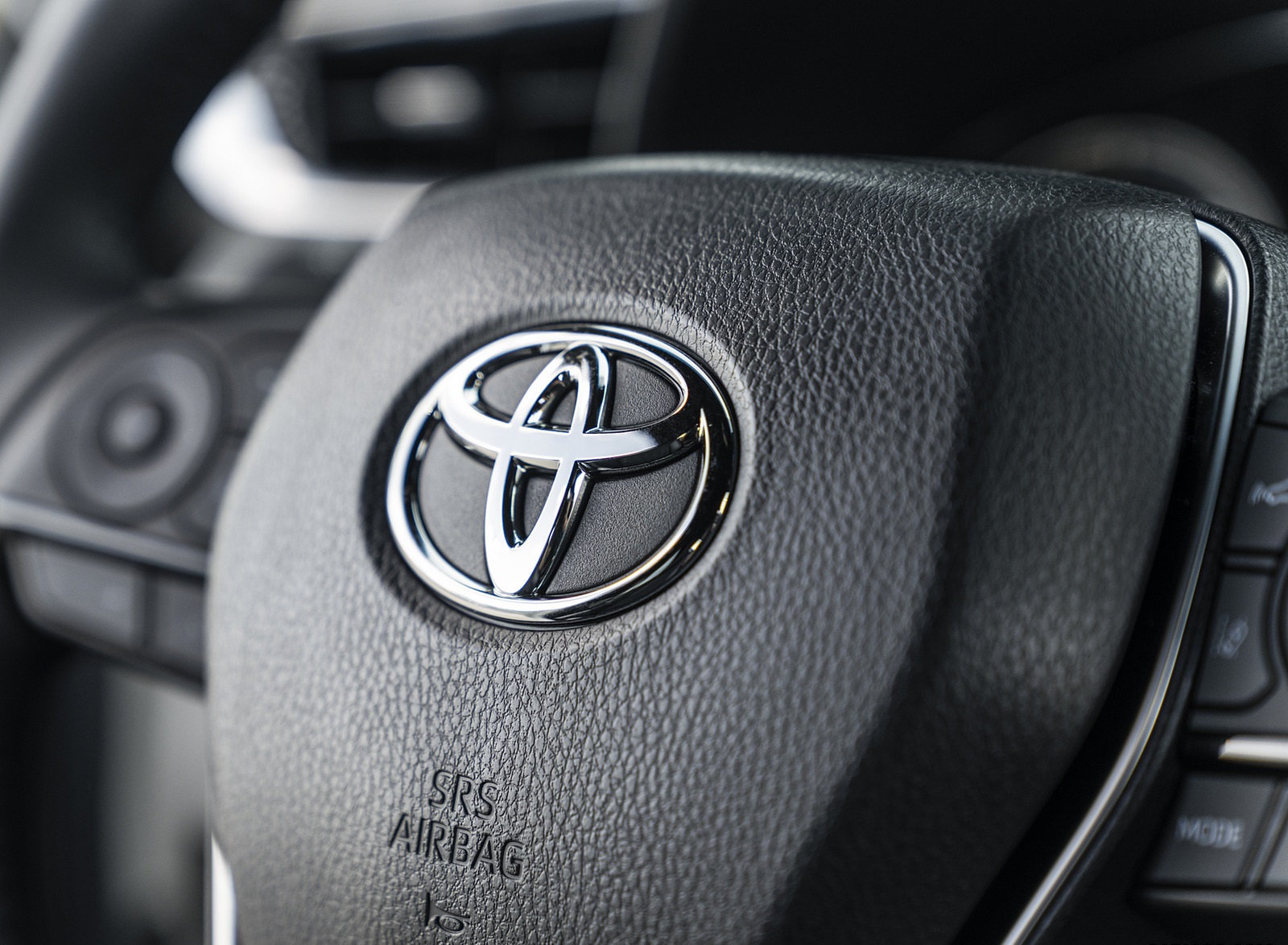 2021 Toyota Venza Hybrid XLE Interior Steering Wheel Wallpapers #34 of 35