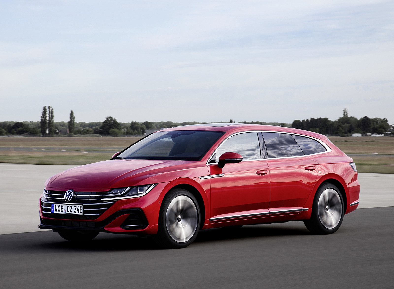 2021 Volkswagen Arteon Shooting Brake eHYBRID R-Line Front Three-Quarter Wallpapers (1)