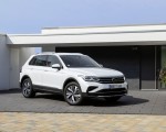 2021 Volkswagen Tiguan Plug-In Hybrid Front Three-Quarter Wallpapers 150x120