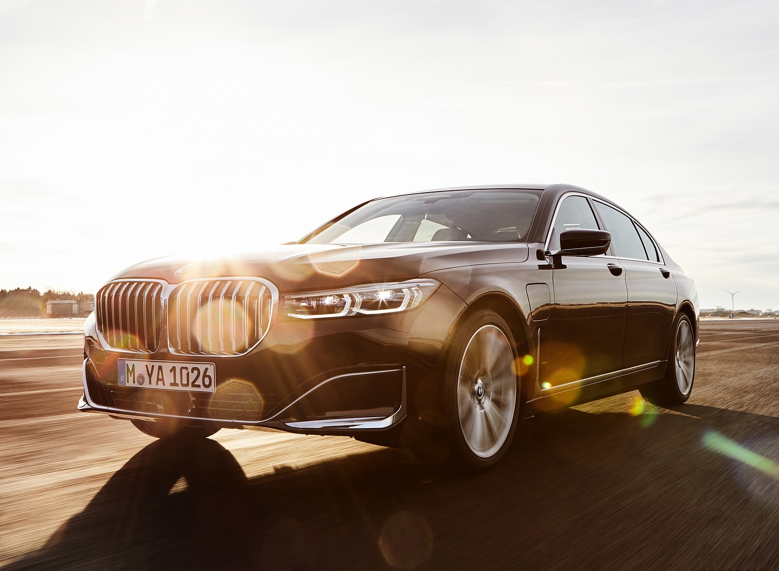 2020 BMW 7-Series 745Le Plug-In Hybrid Front Three-Quarter Wallpapers #63 of 131
