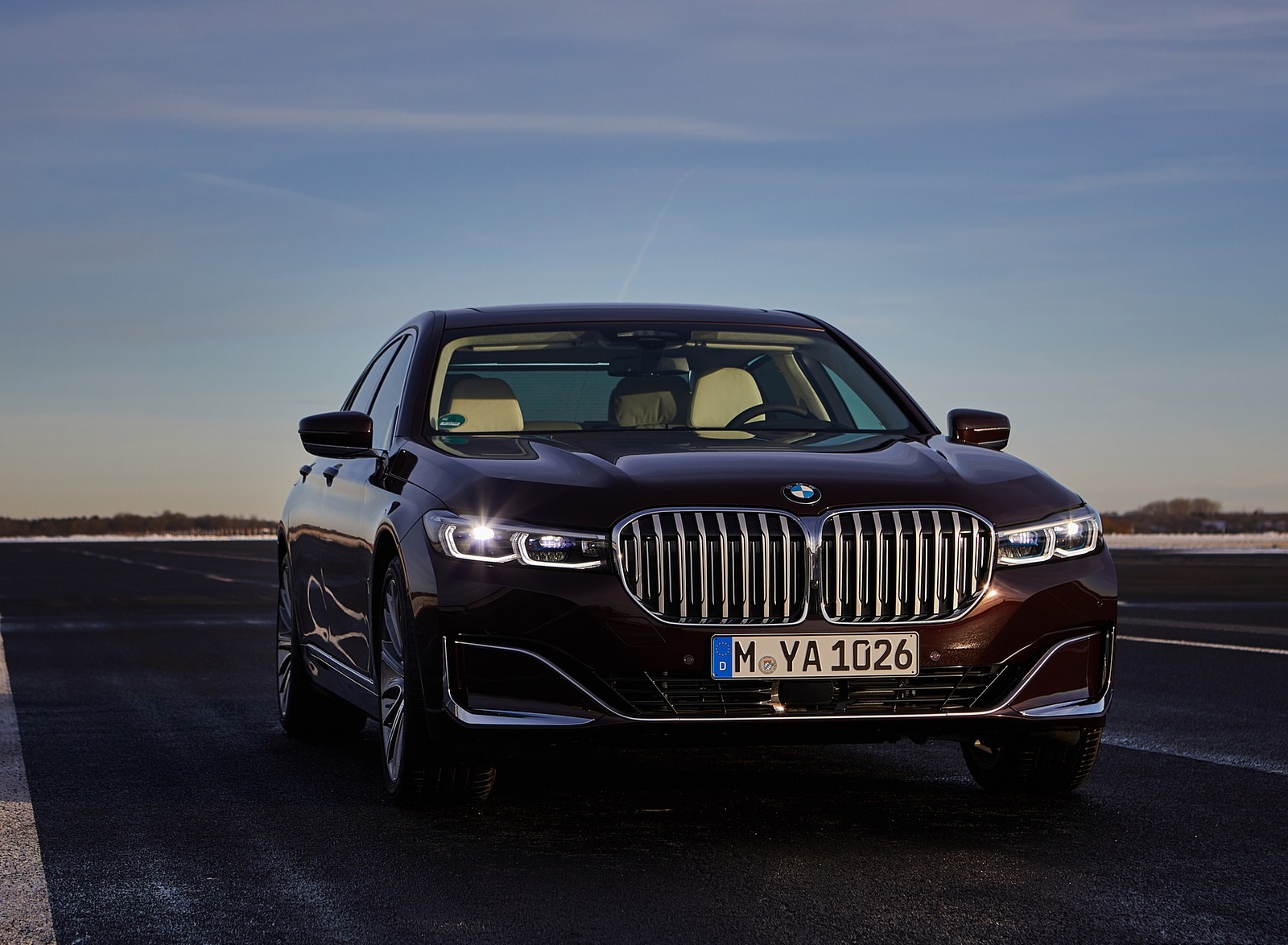2020 BMW 7-Series 745Le Plug-In Hybrid Front Wallpapers #72 of 131