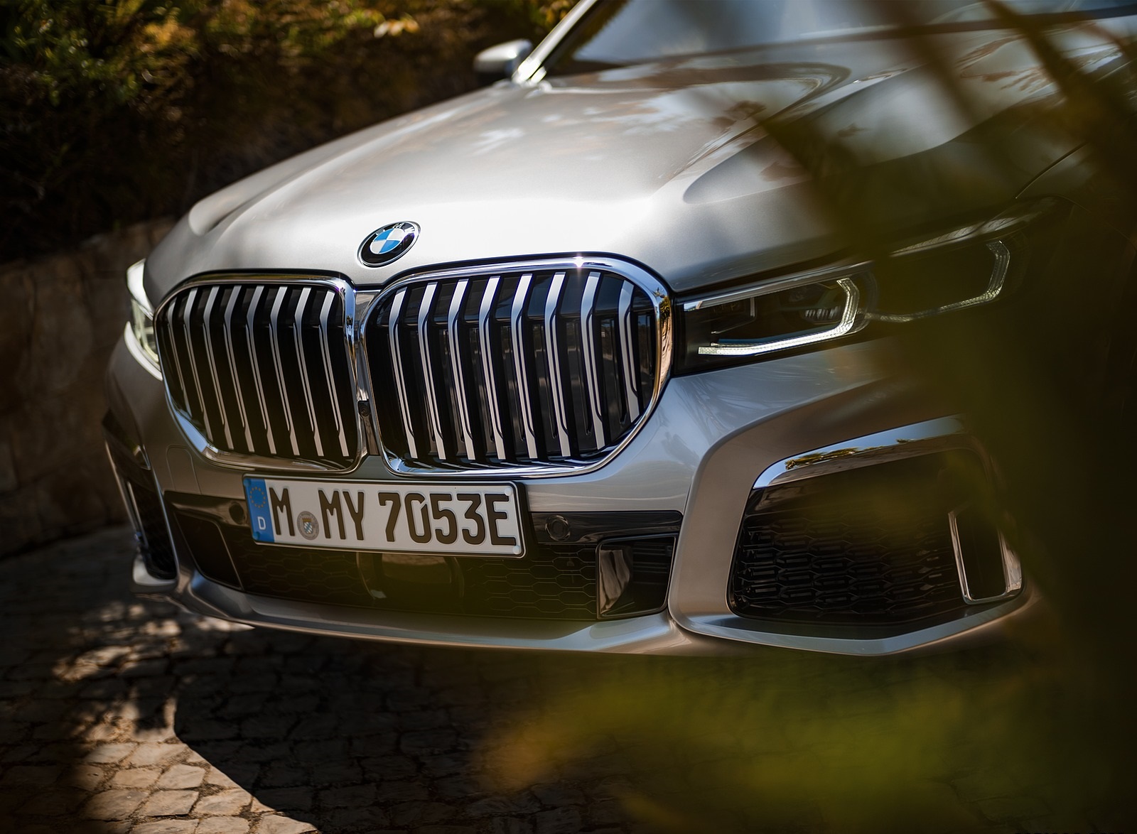 2020 BMW 7-Series 745Le xDrive Plug-In Hybrid Grill Wallpapers #95 of 131