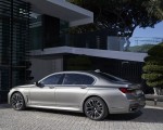 2020 BMW 7-Series 745Le xDrive Plug-In Hybrid Rear Three-Quarter Wallpapers 150x120