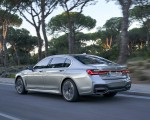 2020 BMW 7-Series 745Le xDrive Plug-In Hybrid Rear Three-Quarter Wallpapers 150x120 (14)