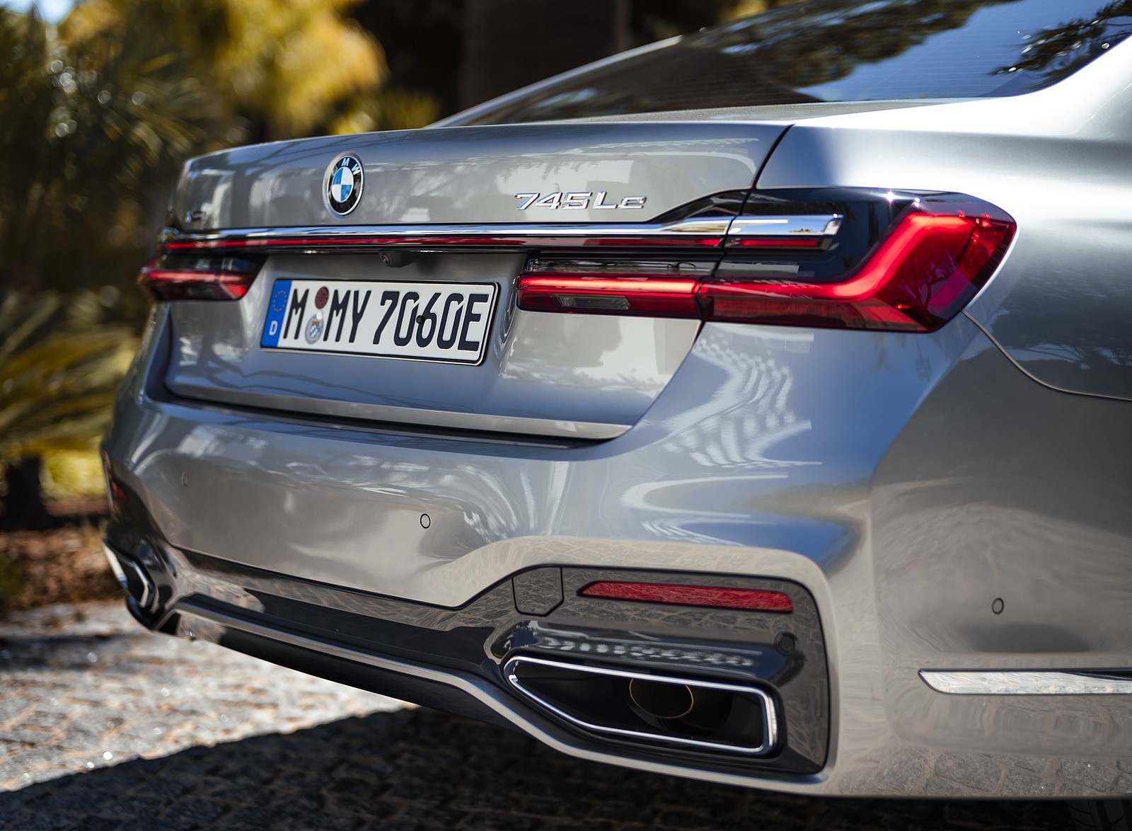 2020 BMW 7-Series 745Le xDrive Plug-In Hybrid Tail Light Wallpapers #97 of 131