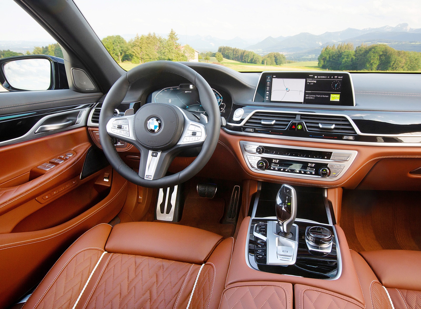 2020 BMW 7-Series Plug-In Hybrid Interior Cockpit Wallpapers #129 of 131