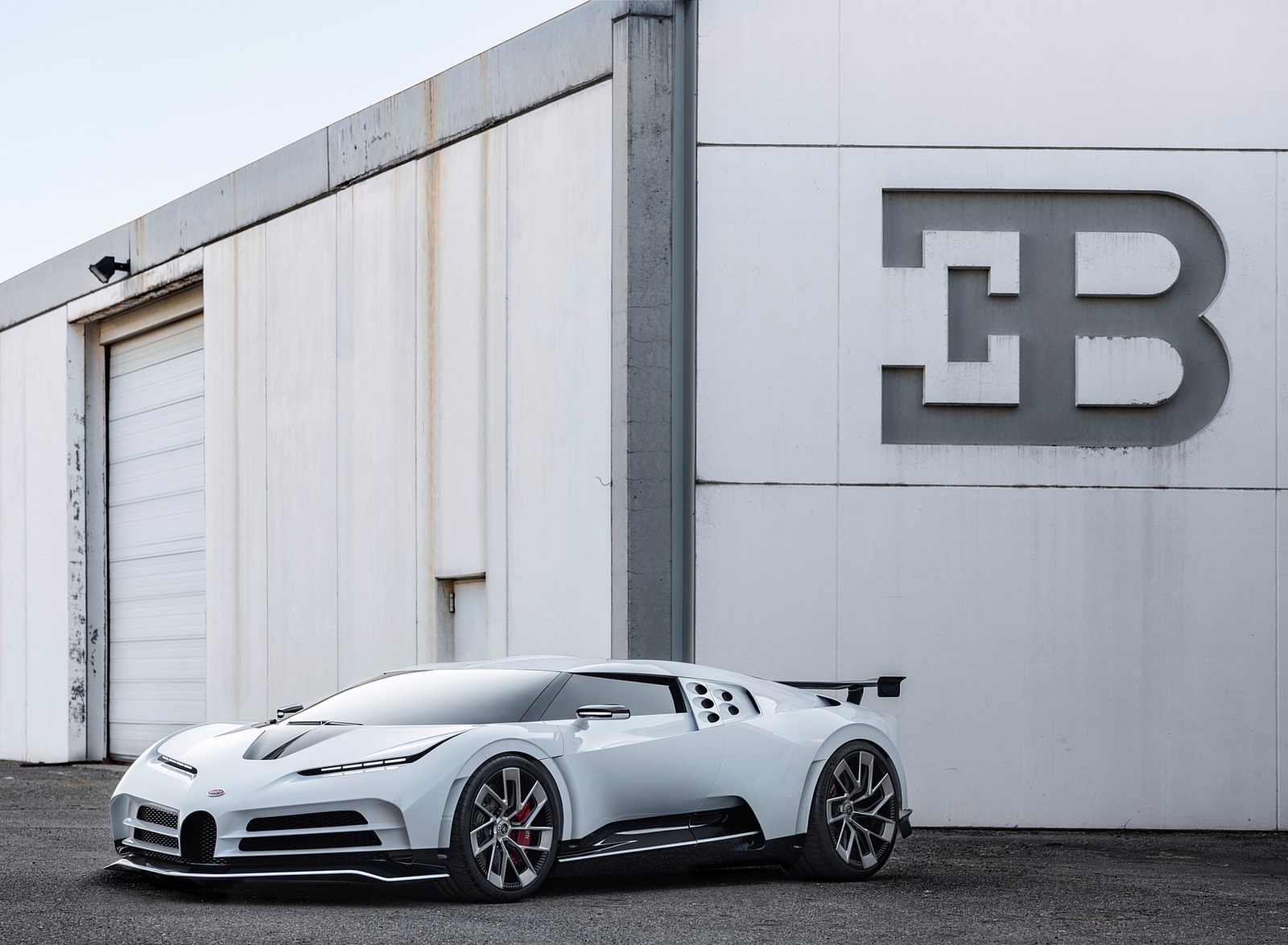 2020 Bugatti Centodieci Front Three-Quarter Wallpapers #49 of 66