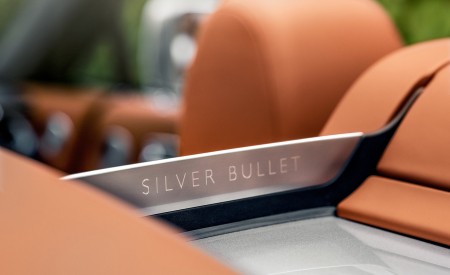 2020 Rolls-Royce Dawn Silver Bullet Interior Detail Wallpapers 450x275 (14)