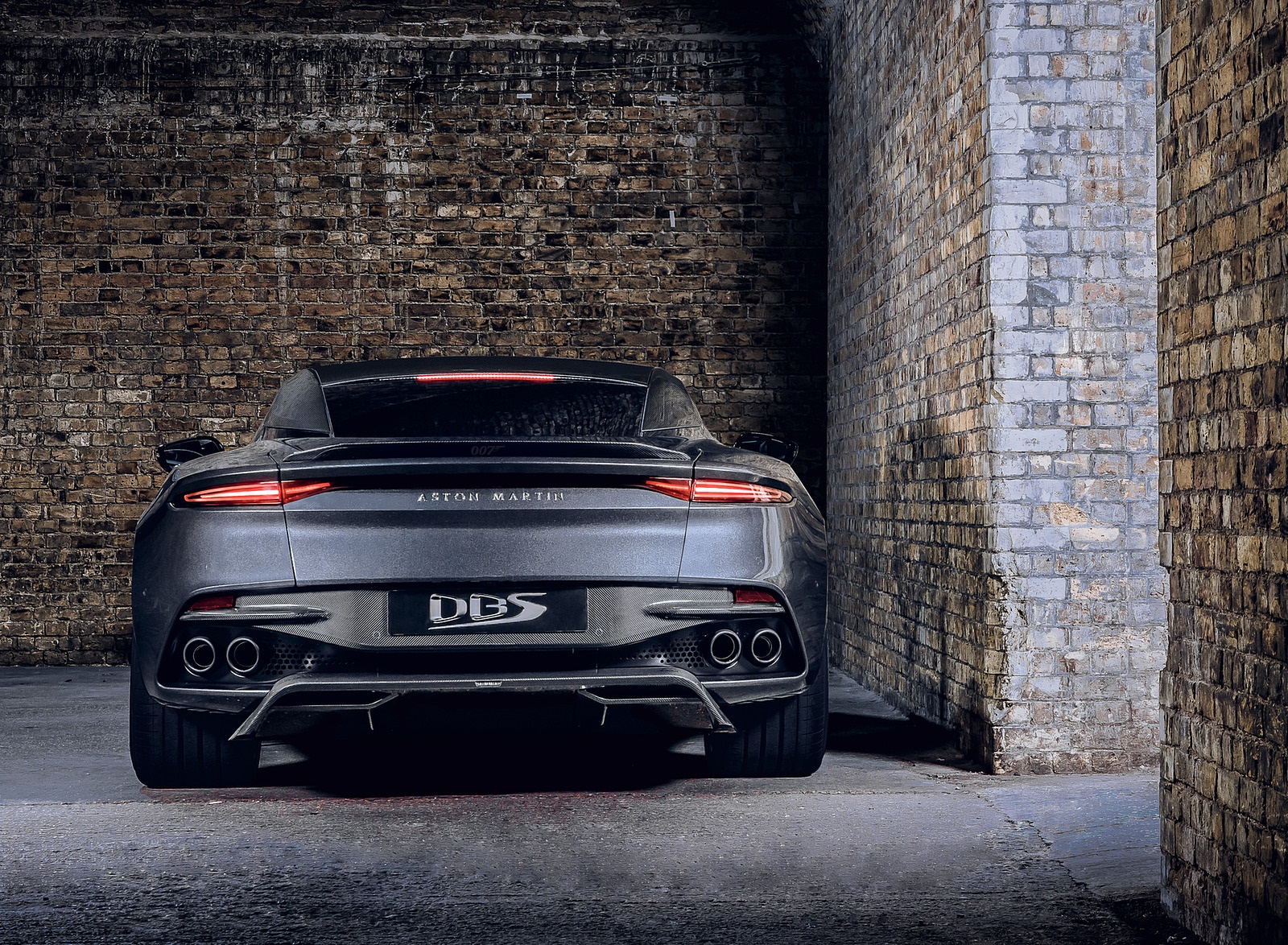 2021 Aston Martin DBS Superleggera 007 Edition Rear Wallpapers (4)