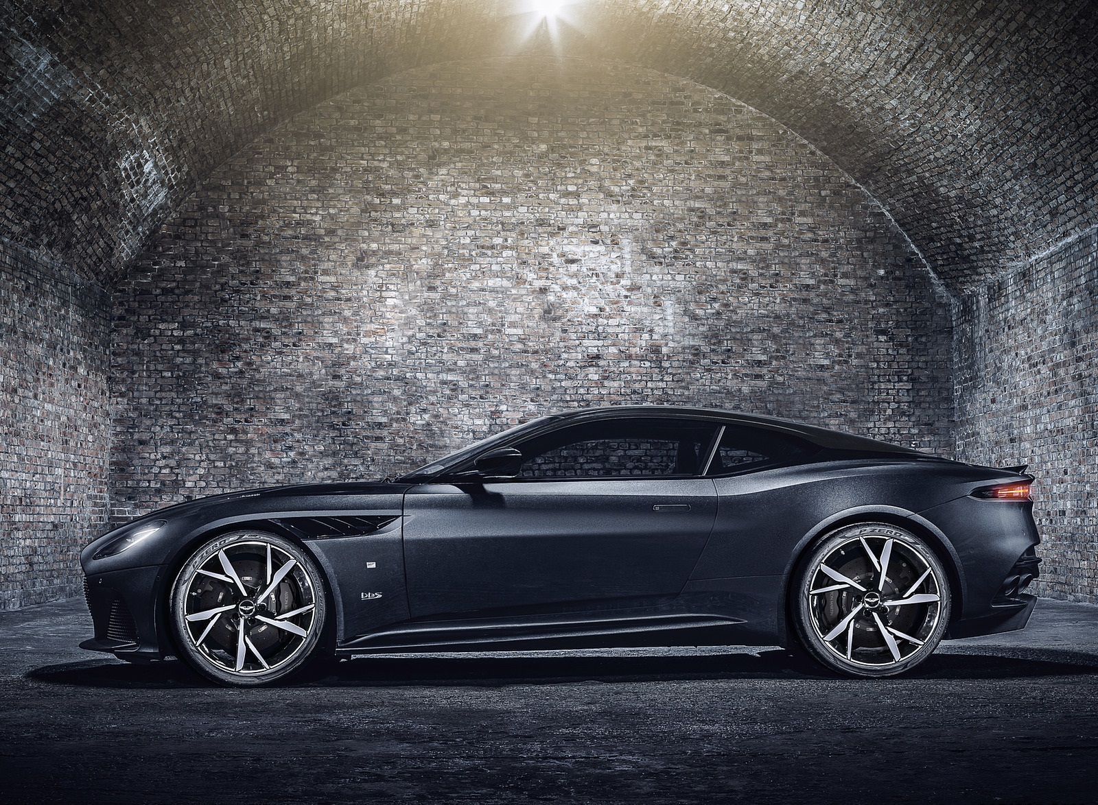 2021 Aston Martin DBS Superleggera 007 Edition Side Wallpapers (5)