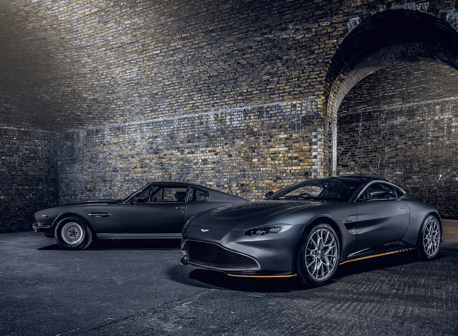 2021 Aston Martin Vantage 007 Edition Front Three-Quarter Wallpapers (2)