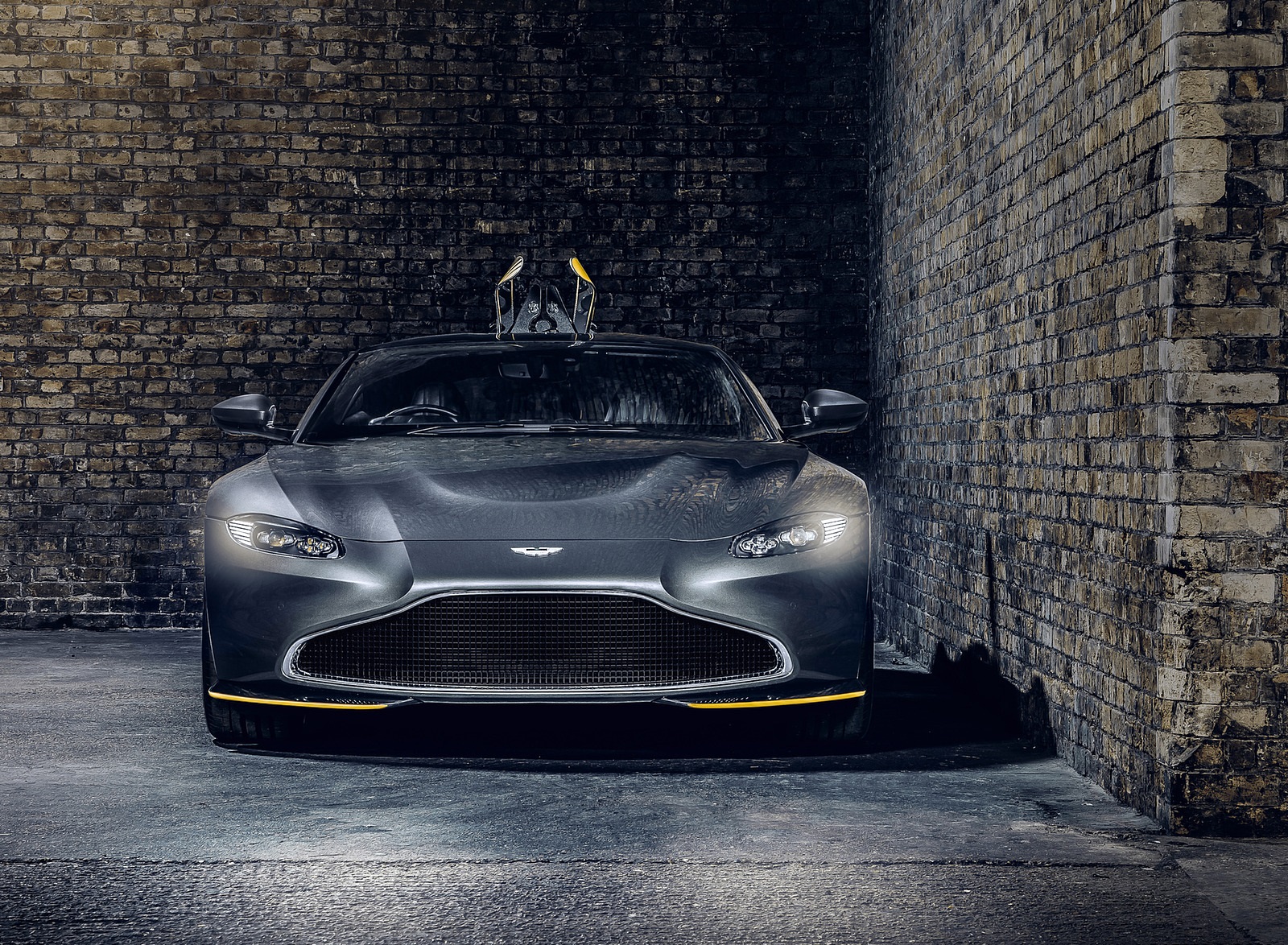 2021 Aston Martin Vantage 007 Edition Front Wallpapers (8)