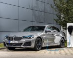 2021 BMW 545e xDrive Charging Wallpapers 150x120