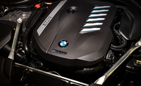 2021 BMW 545e xDrive Engine Wallpapers 450x275 (68)
