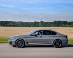 2021 BMW 545e xDrive Side Wallpapers  150x120 (33)