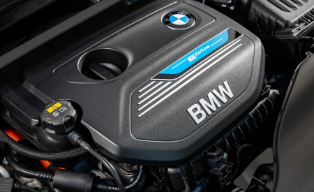 2021 BMW X1 xDrive25e Engine Wallpapers 450x275 (35)