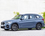 2021 BMW X1 xDrive25e Front Three-Quarter Wallpapers 150x120