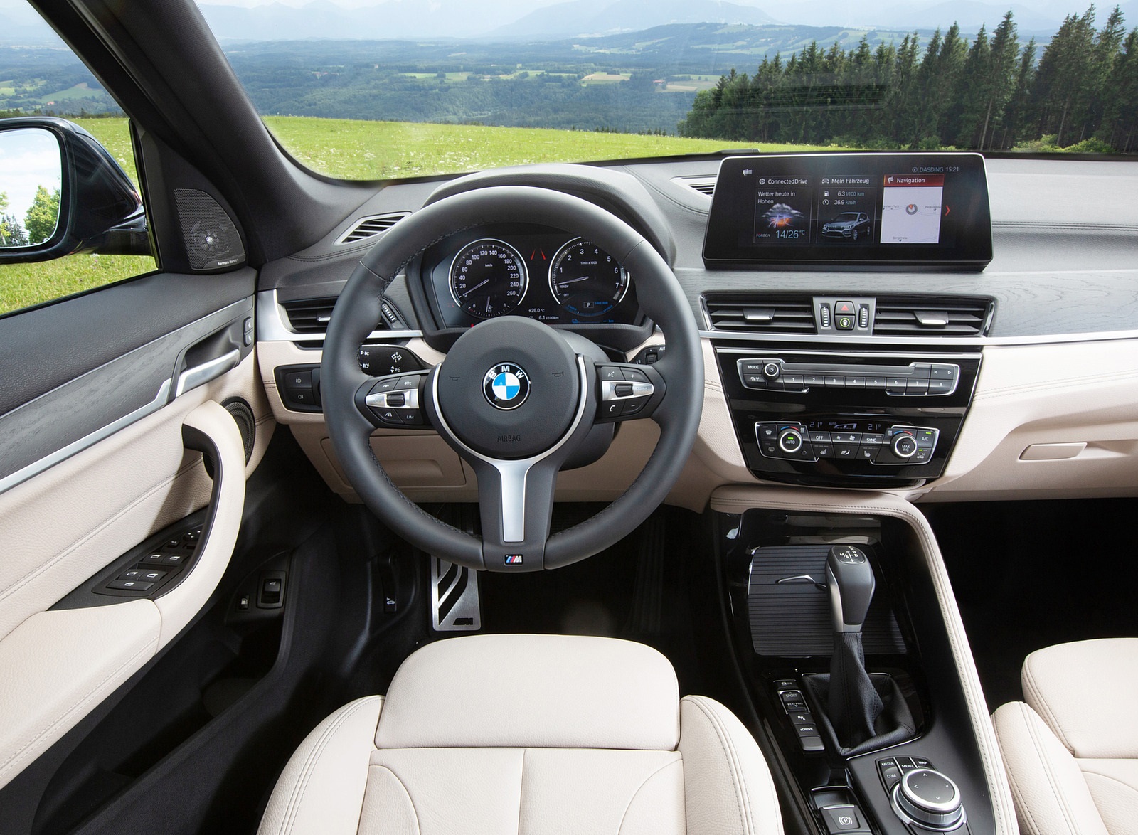 2021 BMW X1 xDrive25e Interior Cockpit Wallpapers #36 of 41