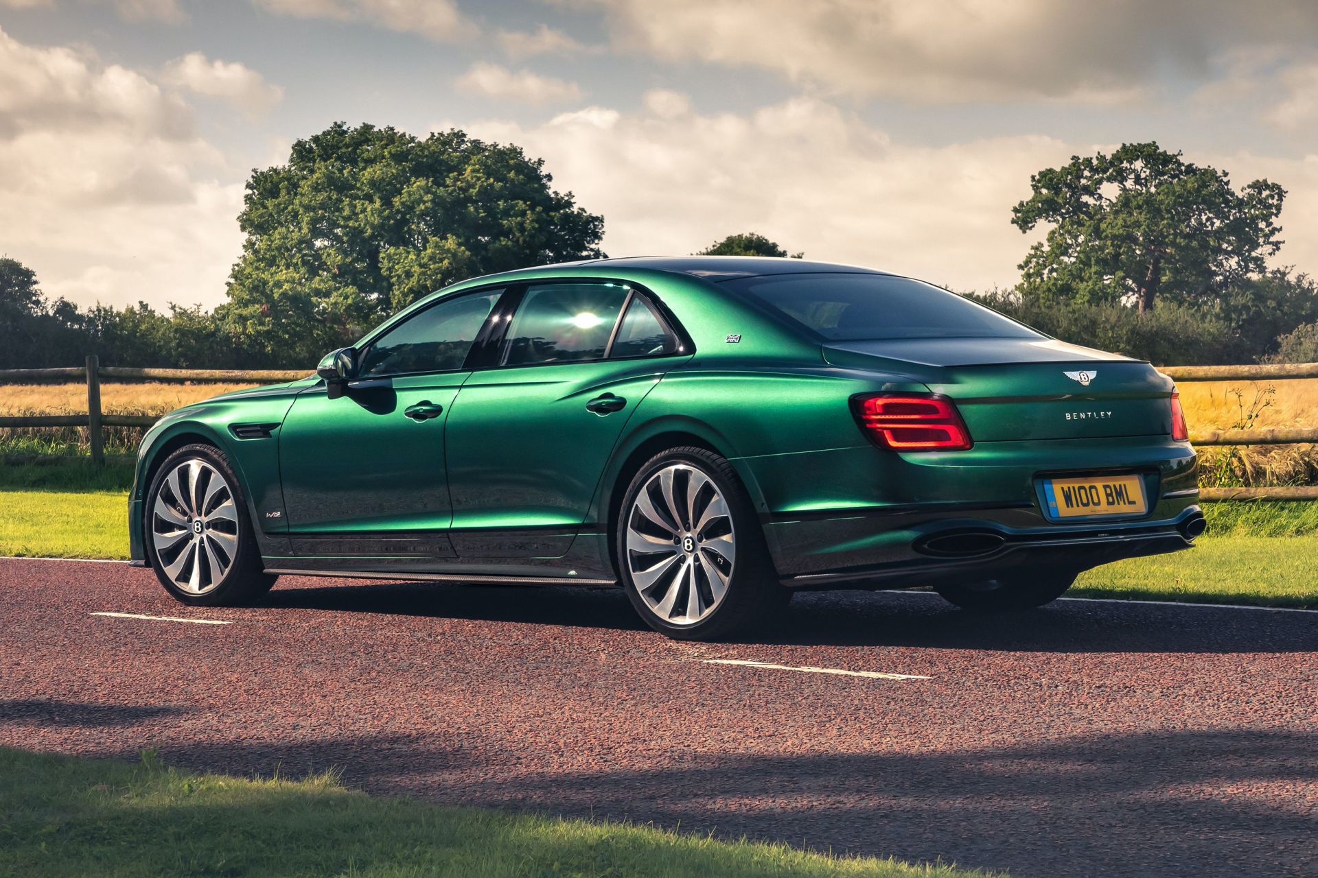 2021 Bentley Flying Spur Styling Specification Rear Three-Quarter Wallpapers (7)