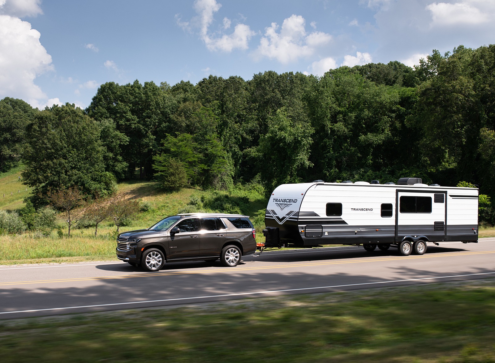 2021 Chevrolet Tahoe High Country Front Three-Quarter Wallpapers (2)