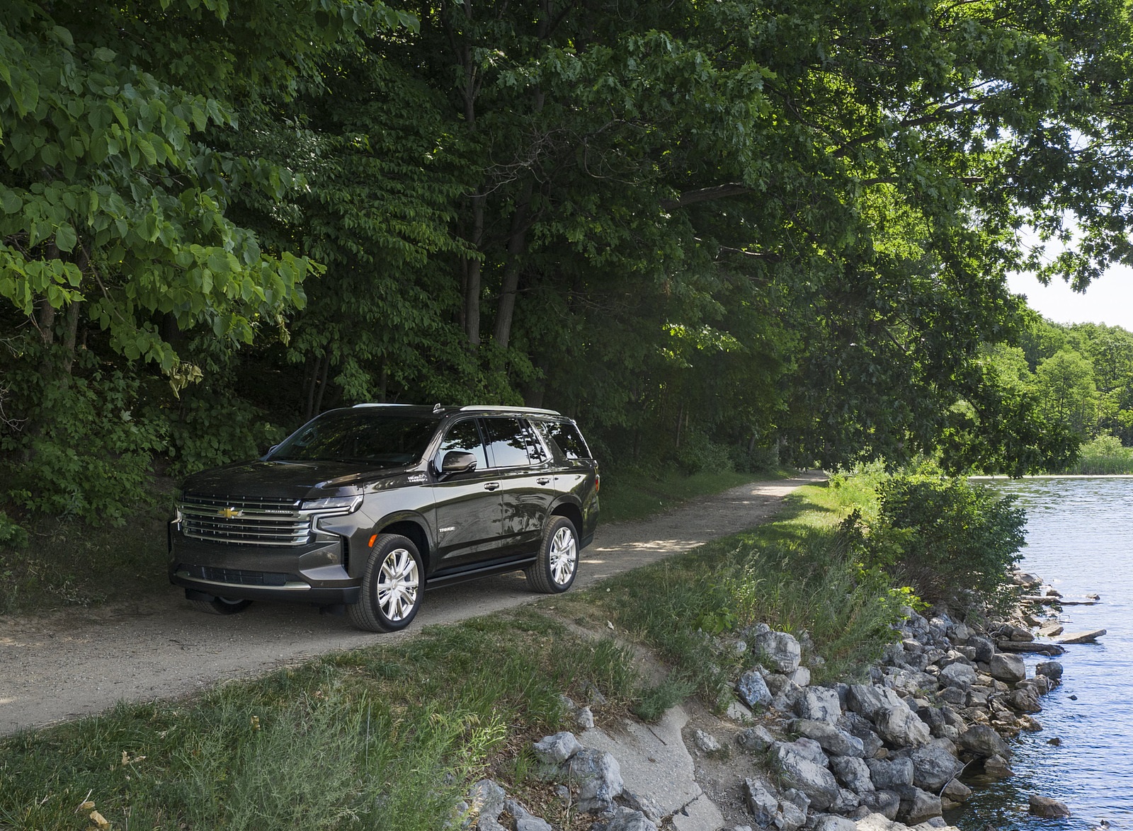 2021 Chevrolet Tahoe High Country Front Three-Quarter Wallpapers (8)