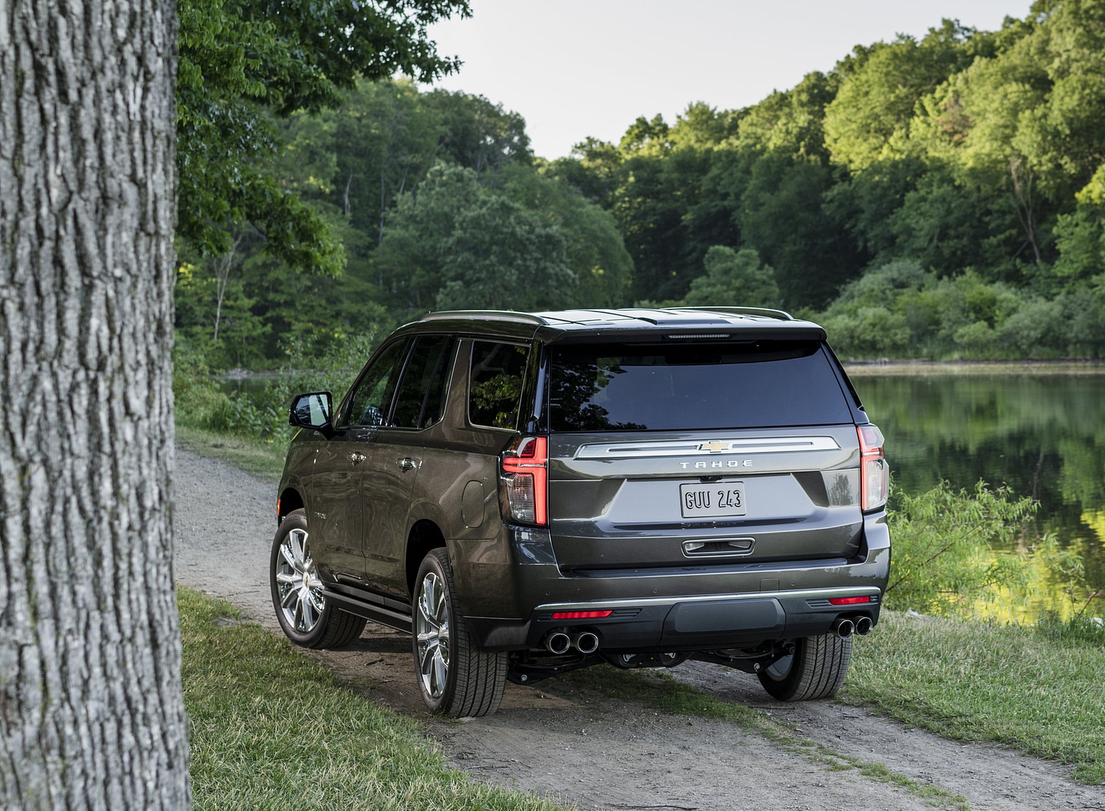 2021 Chevrolet Tahoe High Country Rear Three-Quarter Wallpapers #10 of 23