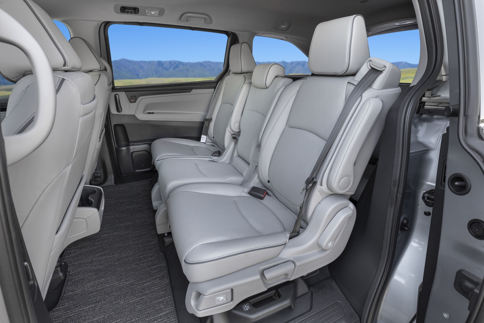 2021 Honda Odyssey Interior Rear Seats Wallpapers #86 of 113