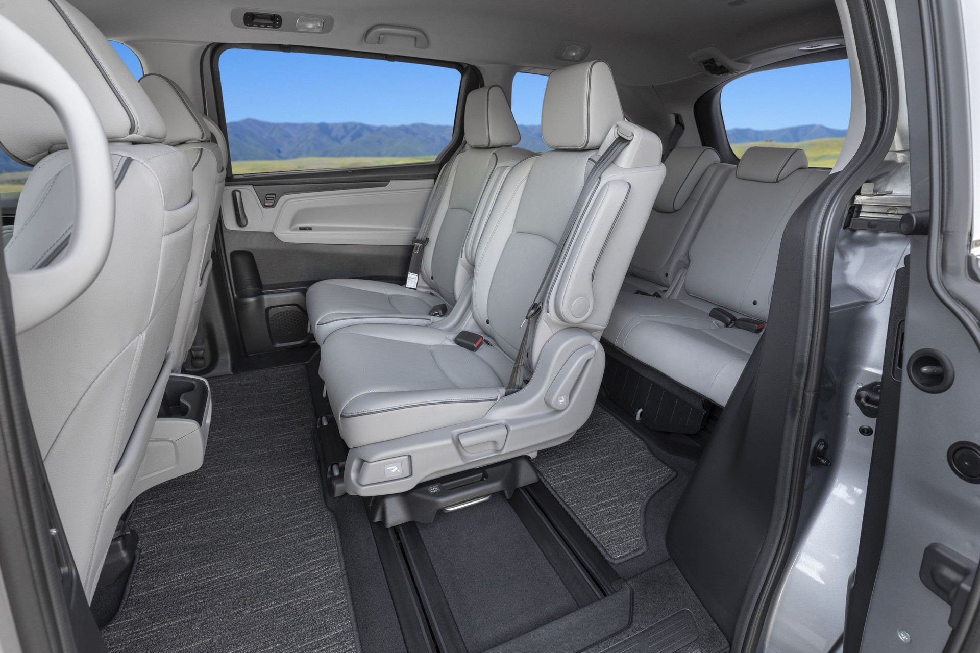 2021 Honda Odyssey Interior Rear Seats Wallpapers #91 of 113