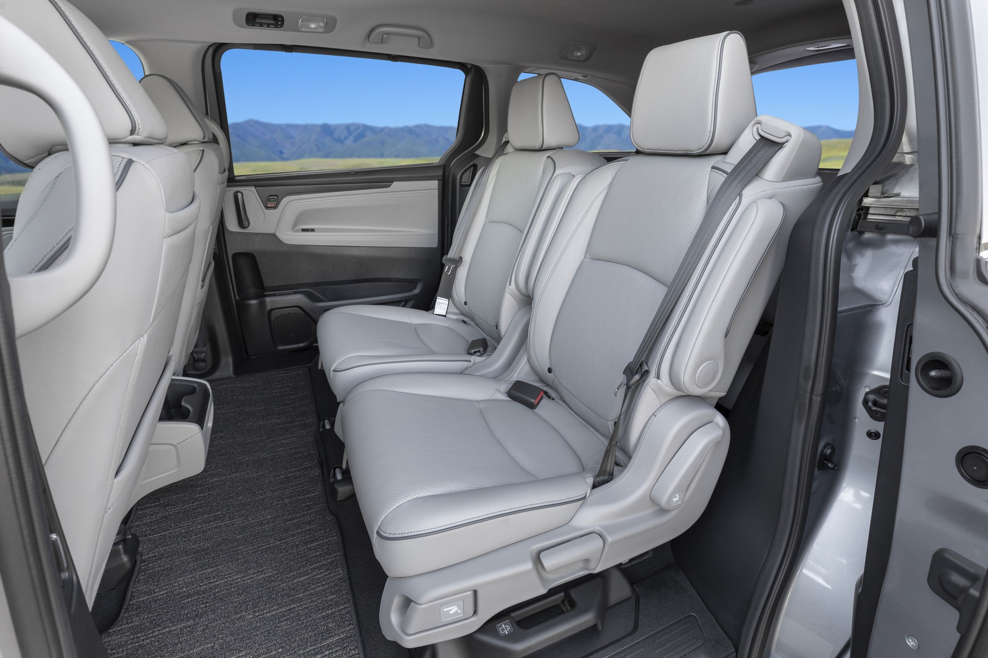 2021 Honda Odyssey Interior Rear Seats Wallpapers #92 of 113