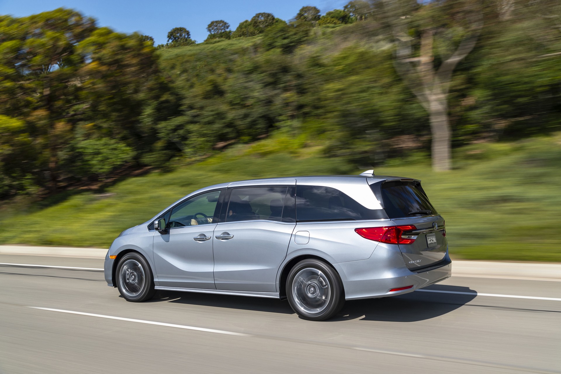 2021 Honda Odyssey Rear Three-Quarter Wallpapers (7)