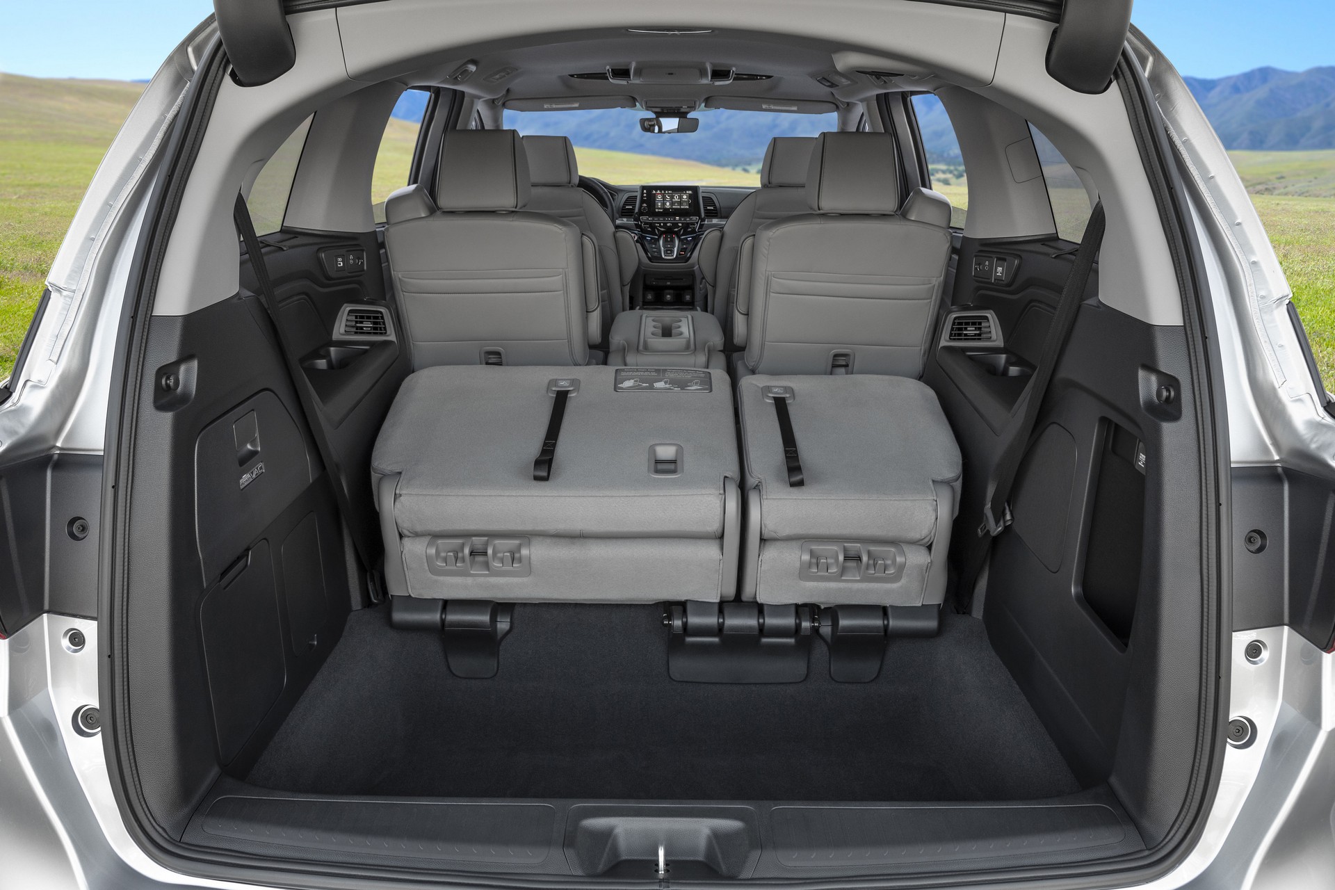 Toyota Sienna 2018 багажник
