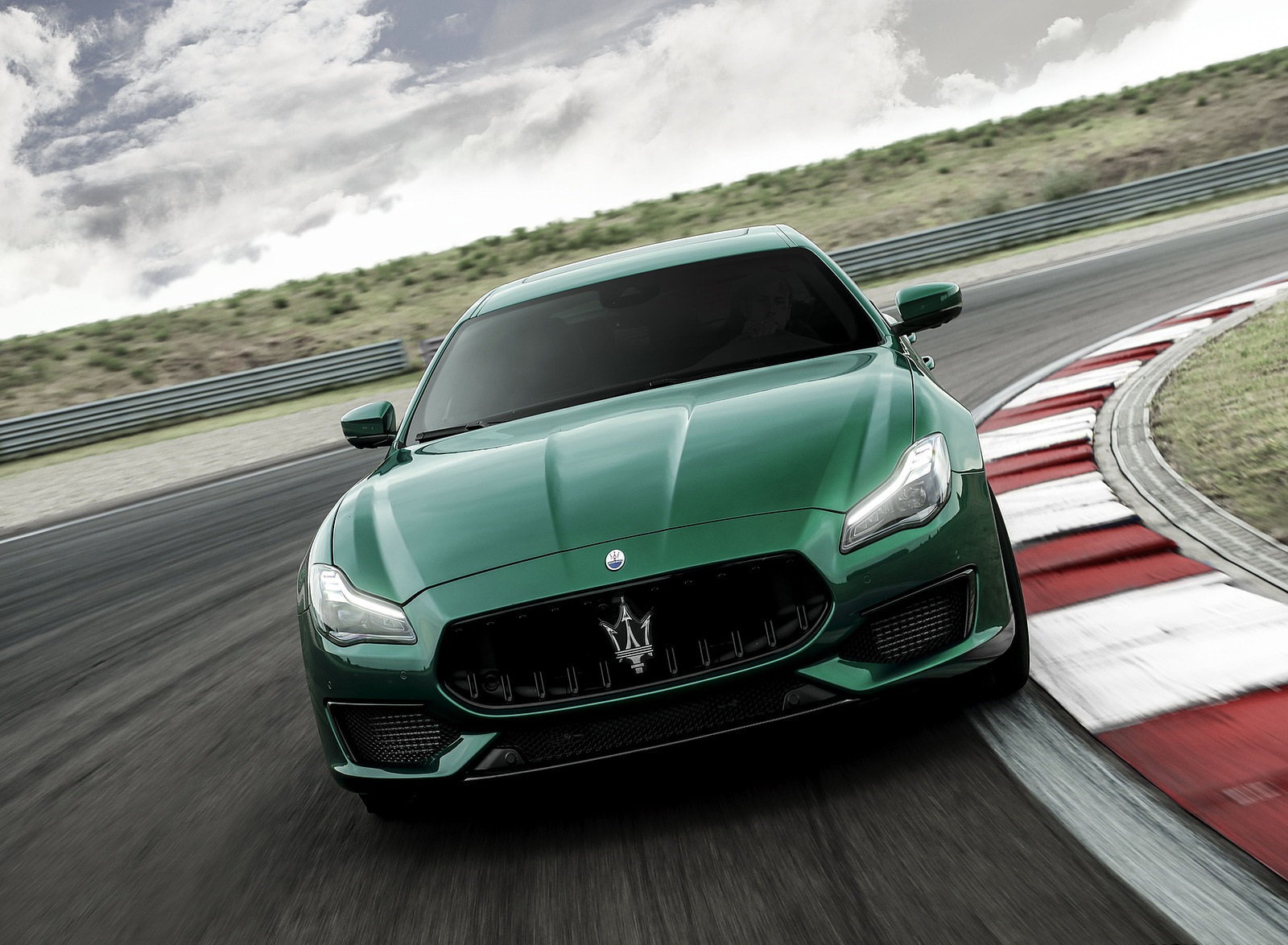 2021 Maserati Quattroporte Trofeo Front Wallpapers #1 of 10