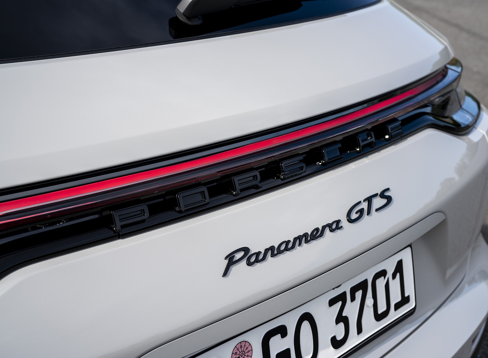 2021 Porsche Panamera GTS Sport Turismo (Color: Crayon) Badge Wallpapers #46 of 64