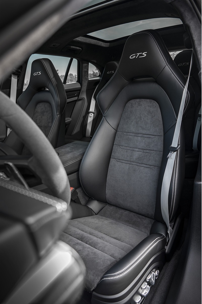 2021 Porsche Panamera GTS Sport Turismo (Color: Crayon) Interior Front Seats Wallpapers #60 of 64