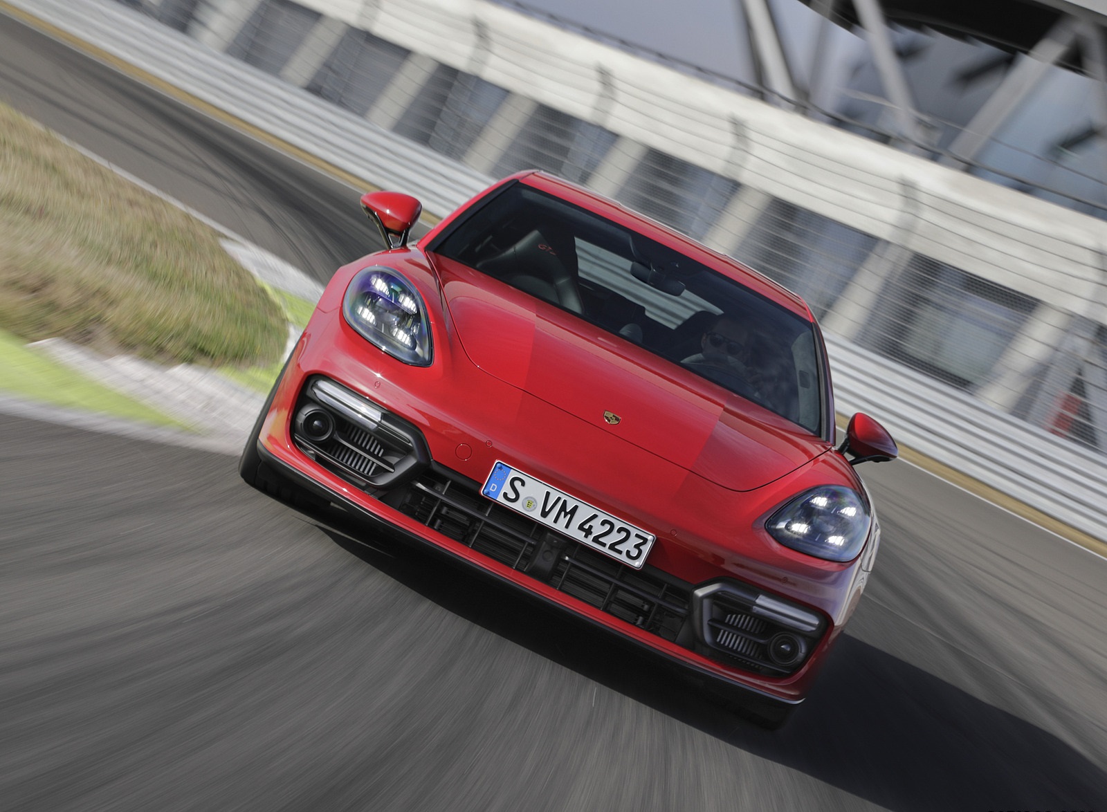 2021 Porsche Panamera GTS Sport Turismo Front Wallpapers  (1)