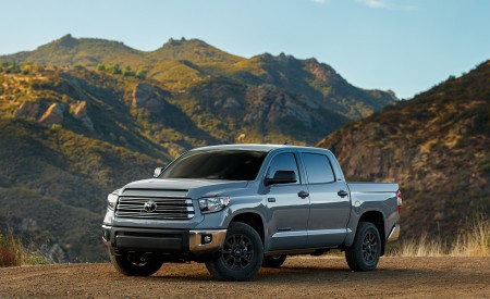2021 Toyota Tundra Trail Edition Front Three-Quarter Wallpapers 450x275 (3)