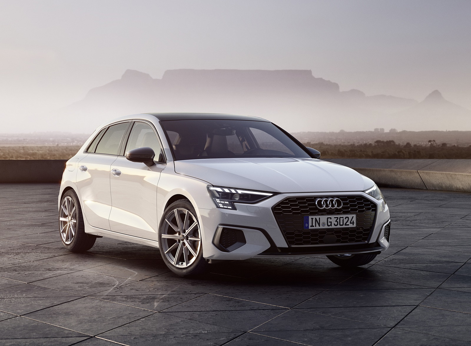 2021 Audi A3 Sportback 30 g-tron (Color: Glacier White) Front Wallpapers  #6 of 27