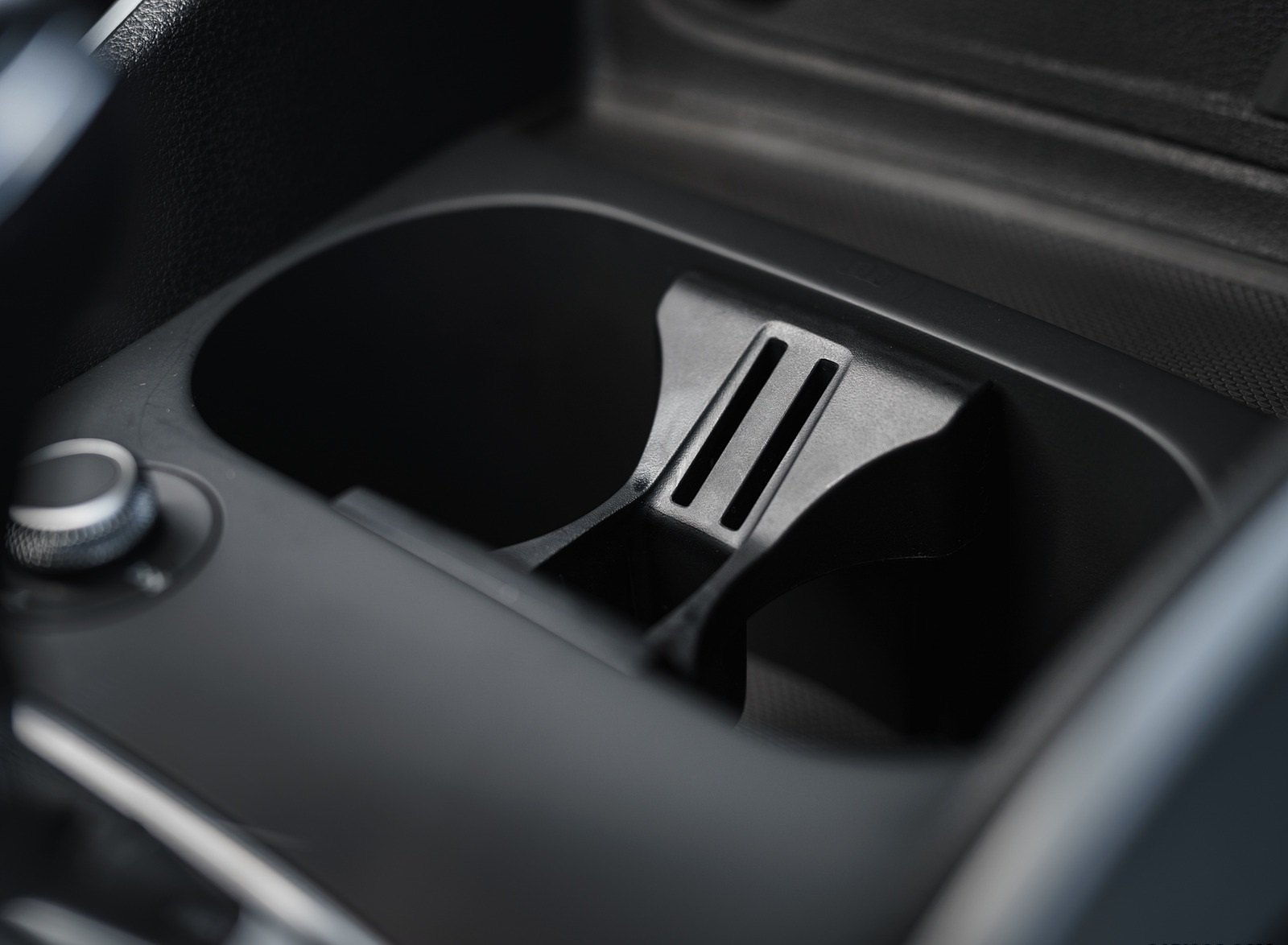 2021 Audi Q2 35 TFSI (UK-Spec) Central Console Wallpapers  #183 of 196