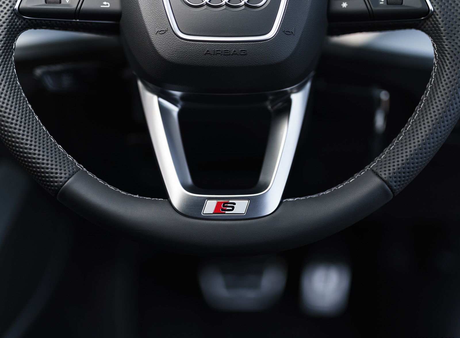 2021 Audi Q2 35 TFSI (UK-Spec) Interior Steering Wheel Wallpapers #169 of 196