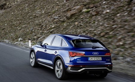 2021 Audi Q5 Sportback (Color: Ultra Blue) Rear Three-Quarter Wallpapers  450x275 (61)