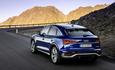 2021 Audi Q5 Sportback (Color: Ultra Blue) Rear Three-Quarter Wallpapers  450x275 (64)